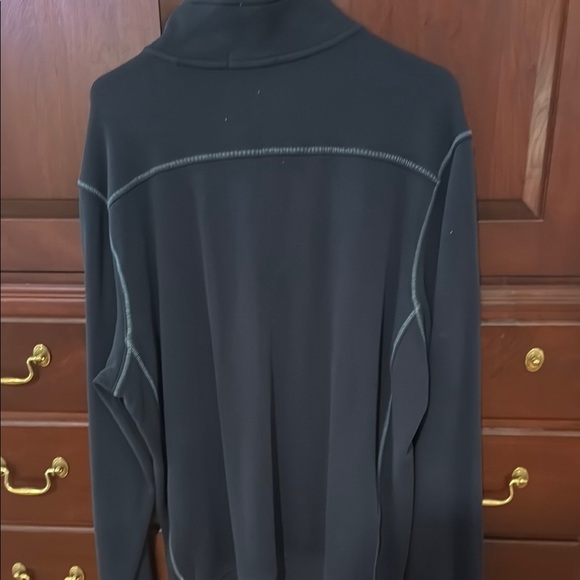 Tommy Bahama 1/4 Zip - Picture 3 of 3